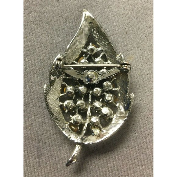 Silver tone Leaf Pin Clear Stones 2 1/4"x 1 1/4" Unbranded - Picture 5 of 5